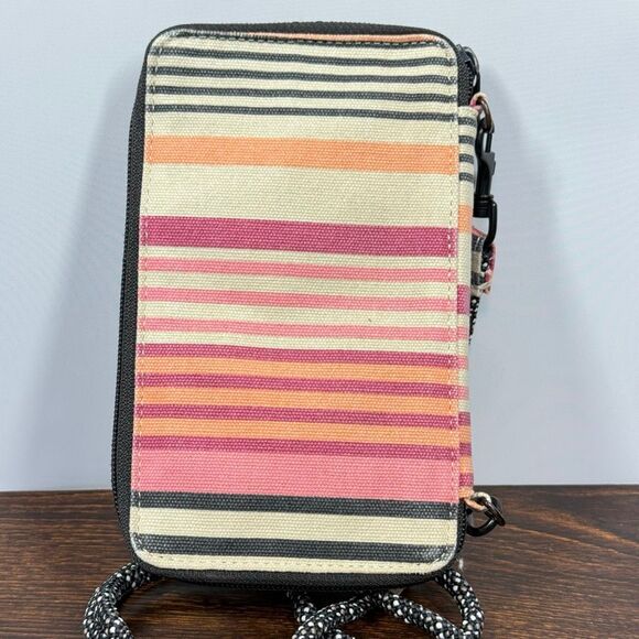 Kavu Women’s crossbody go time purse/ wallet - Picture 2 of 7